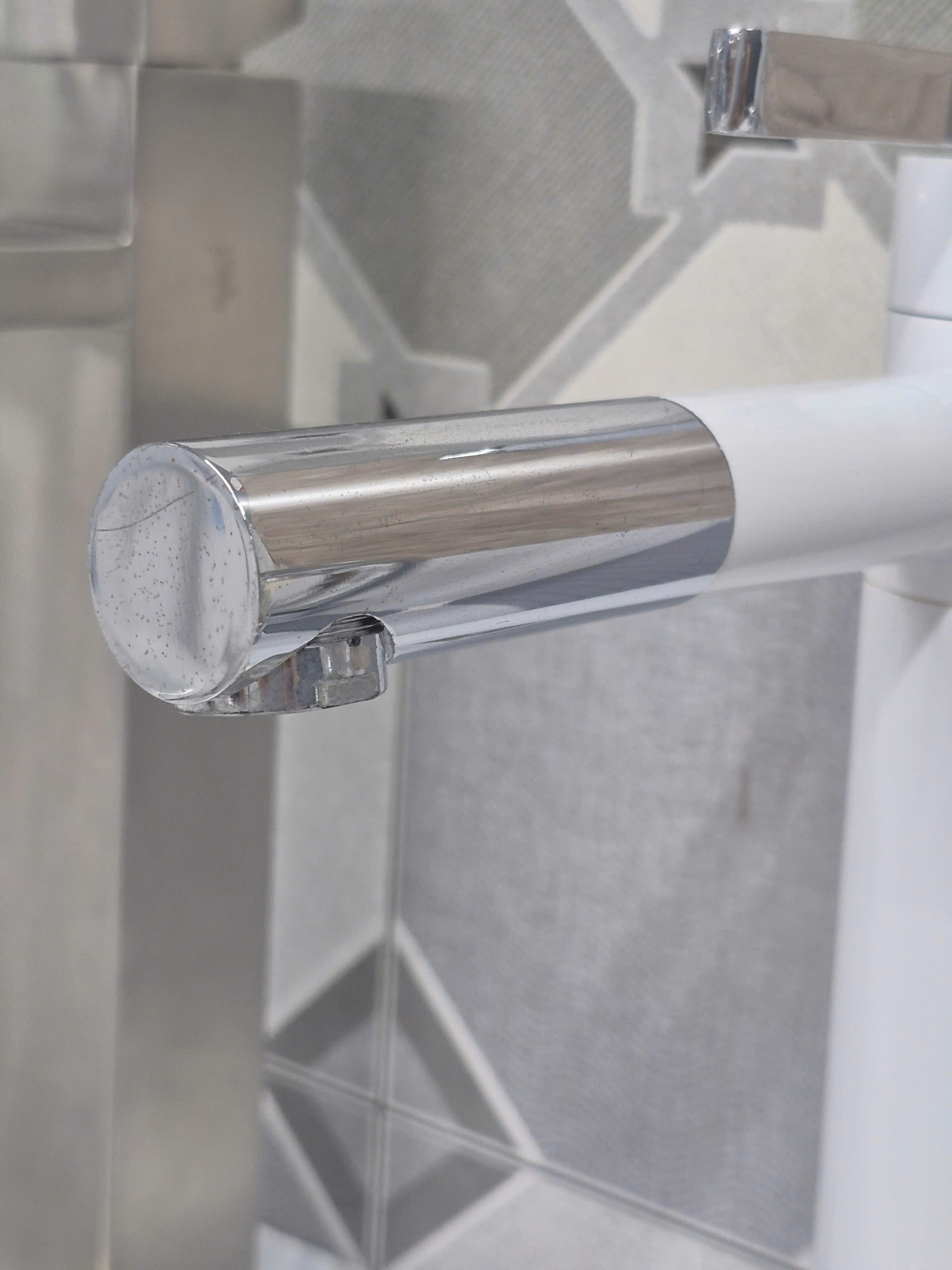 2358211595446859696 1